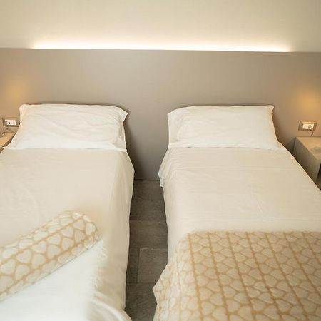 Hotel Europa Дособуоно Екстериор снимка