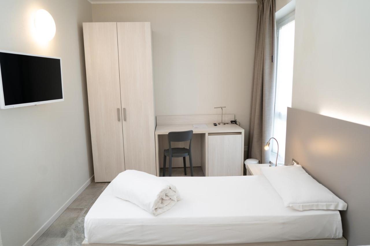 Hotel Europa Дособуоно Екстериор снимка
