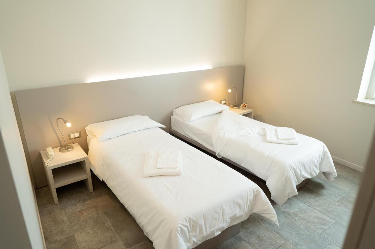 Hotel Europa Дособуоно Екстериор снимка